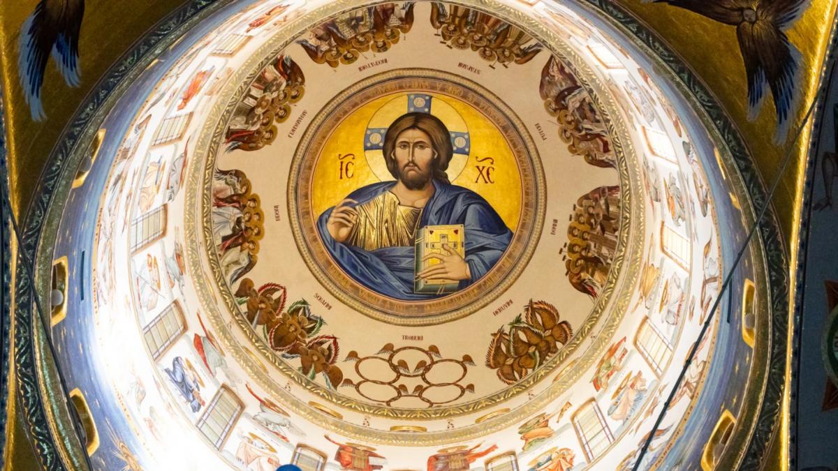 n aprilie 2026 sunt sase sarbatori cu cruce rosie Calendar ortodox detaliat