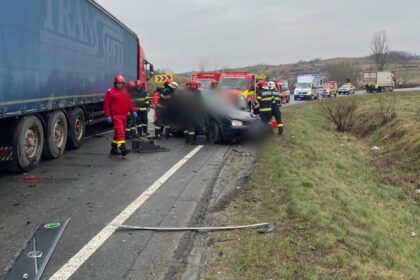 tragedie la cluj 5 persoane si au pierdut viata intr un accident grav intre doua camioane si o masina