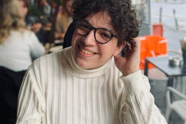 A cucerit elita Frantei dar Romania il umileste cu dosarul cu sina Povestea geniului in