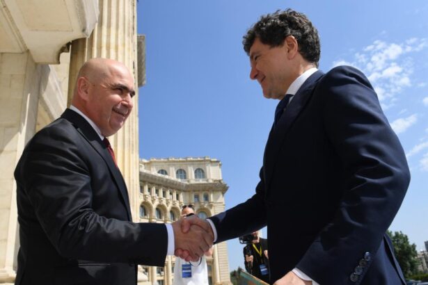 A reusit Nicusor Dan sa impiedice criza politica Bolojan Cu persoane cu alte interese este foarte greu sa