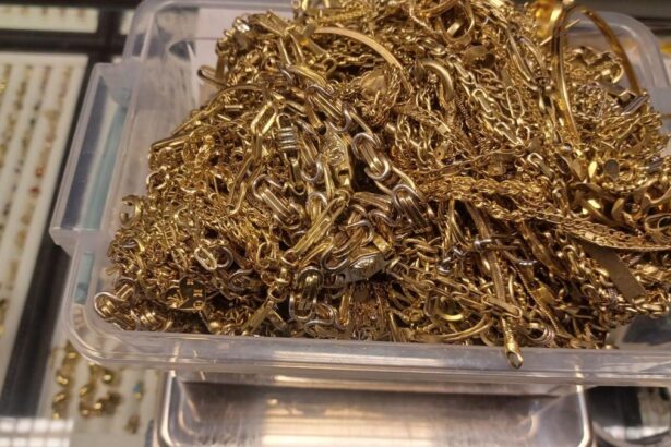 ANAF a confiscat 21 kg de bijuterii din aur si 69 de milioane de lei de la o companie care opera