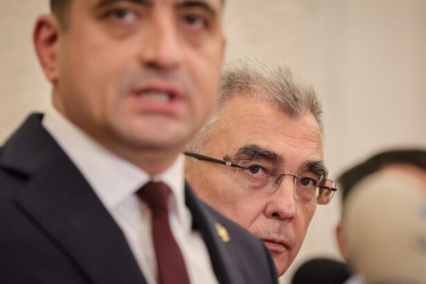 AUR a stabilit data depunerii motiunii de cenzura Petrisor Peiu Atunci va fi anuntata criza in intreaga