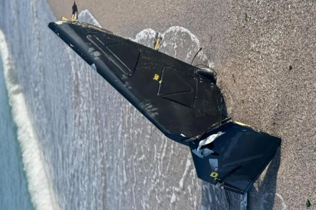 Alerta in Tuzla Posibile piese de drona descoperite pe plaja