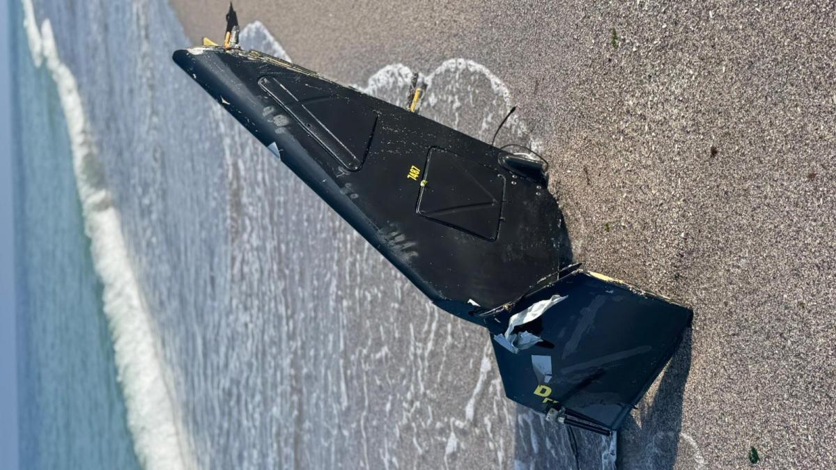 Alerta in Tuzla Posibile piese de drona descoperite pe plaja