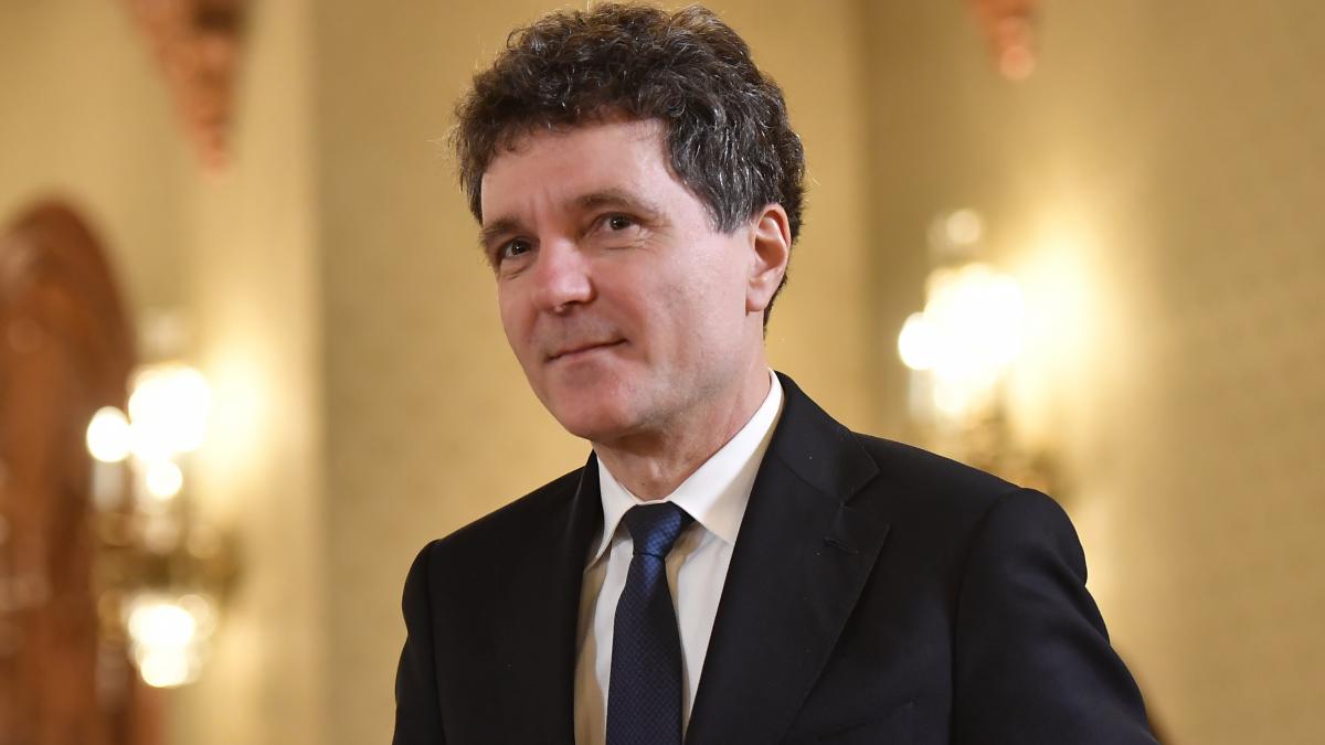 Barbatul care l a amenintat cu moartea pe Nicusor Dan a fost audiat printr un apel video El afirma ca