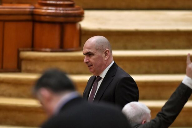 Bolojan Romania are peste 1500 de companii care au provocat pierderi la buget de aproximativ 14 miliarde