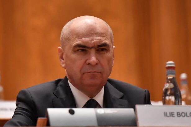 Bolojan anunta ca Romania va purta negocieri cu Pfizer pentru plata in rate a aproape 700 de milioane de euro