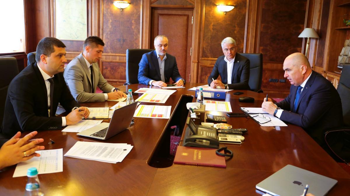 Bolojan la discutii cu Umbrarescu si ministii Miruta si Pislaru avem nevoie de bani ca de