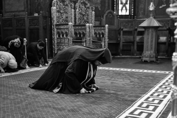 Cand se trece sub masa de Paste 2026 si care este semnificatia acestui obicei