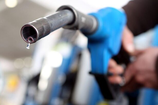 Cat cost motorina i benzina luni 6 aprilie De mari preul motorinei va scdea cu 36 de