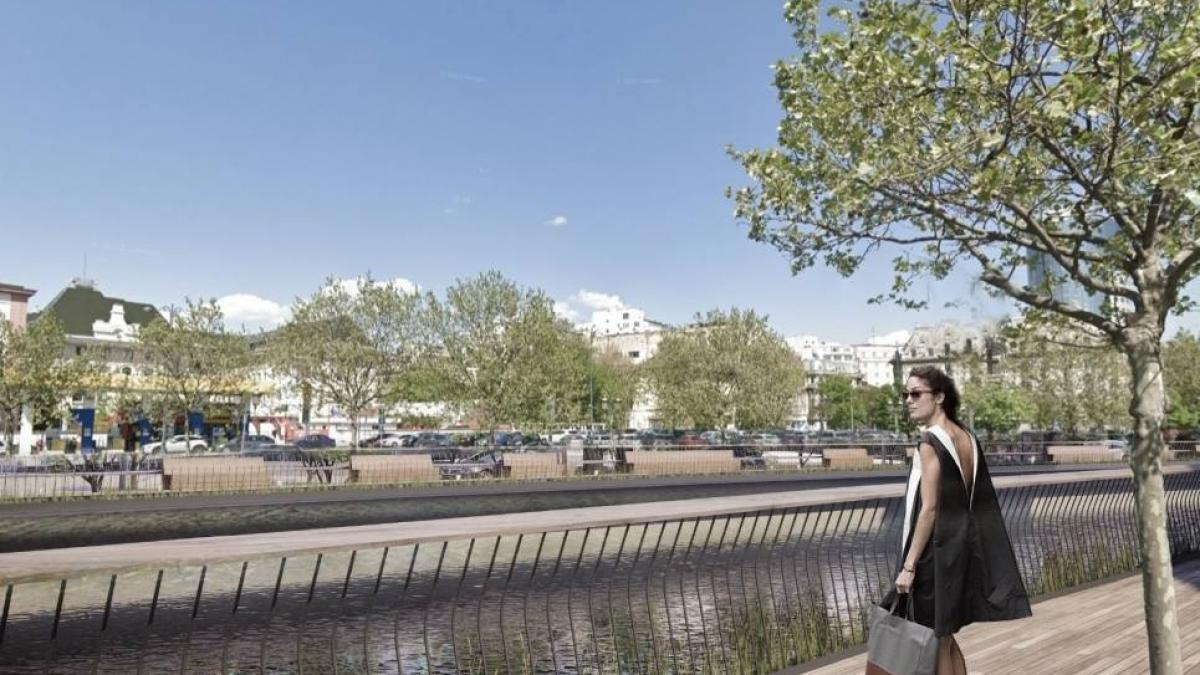 Ciucu a semn at avizele pentru modernizarea zonei Unirii Izvor din Bucuresti Dupa ce vom finaliza