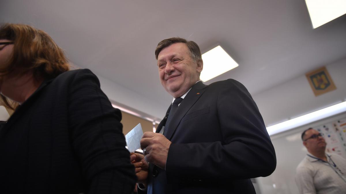 Crin Antonescu Nu pot sa nu laund un prim gest prezidential corect al lui Nicusor Dan