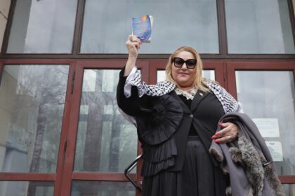 Diana Sosoaca anunta ca va contesta in instanta Parlamentul European dupa ce i a fost ridicata imunitatea Eurodeputata