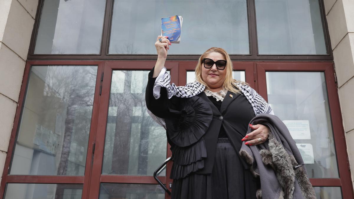 Diana Sosoaca anunta ca va contesta in instanta Parlamentul European dupa ce i a fost ridicata imunitatea Eurodeputata