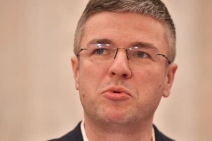Irineu Darau anunta reguli noi si clare pentru angajarea muncitorilor straini in Romania Stop