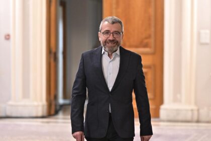 Mesajul unui liberal pentru colegi dupa 36 de ani in PNL Daca ne asezam la masa cu PSD inseamna