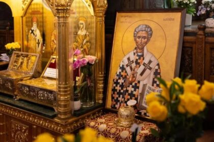 Moastele Sfantului Lazar au fost asezate in Catedrala Patriarhala