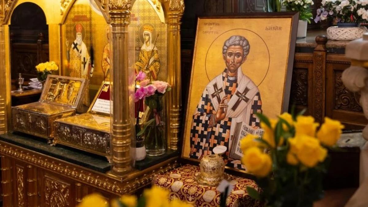 Moastele Sfantului Lazar au fost asezate in Catedrala Patriarhala