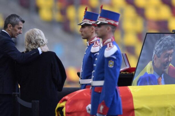 Motivul pentru care Nicusor Dan nu a mers la catafalcul lui Mircea Lucescu Nu am dorit sa aduc intro