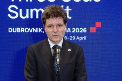 Nicusior Dan Imi doresc ca Romania sa fie condusa de forte pro occidentale Suspendarea mea nu