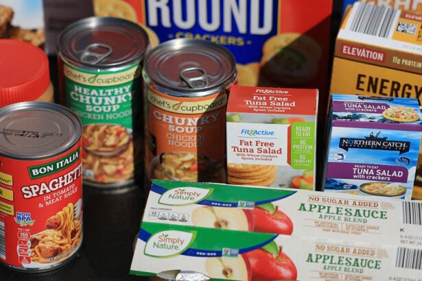 Ovaz sardine conserve si gustari Cateva tablete de ciocolata si multa apa Ce provizii ar fi bine