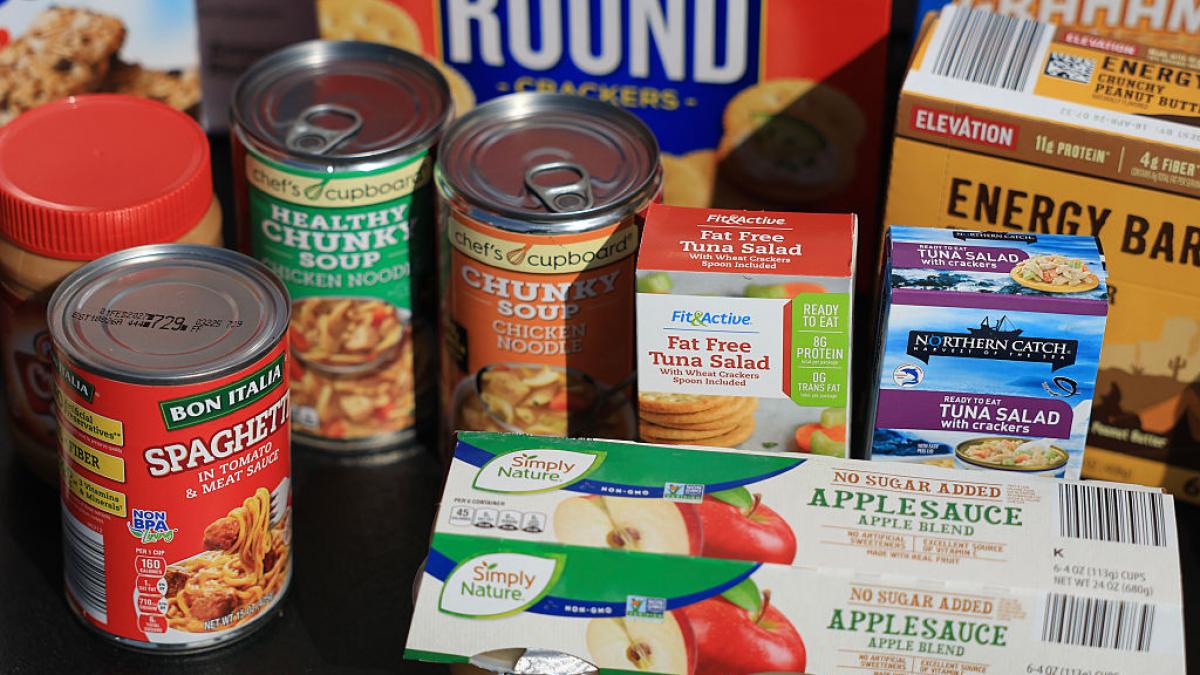 Ovaz sardine conserve si snackuri Un strop de ciocolata si multa apa Ce provizii ar fi recomandat