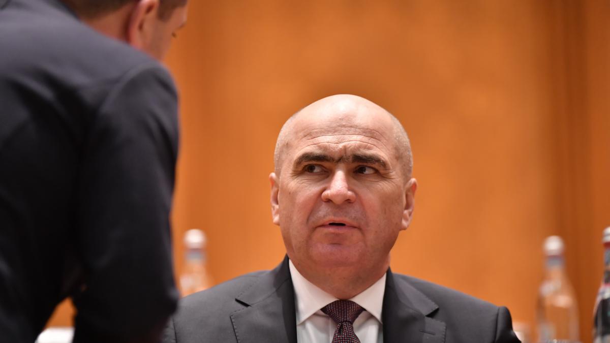 PSD il acuza pe Bolojan ca vrea sa vanda companiile de stat fara acordul Coalitiei Este un