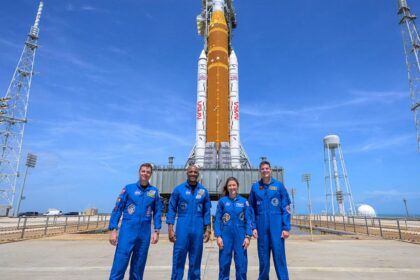 Pana la Luna si inapoi NASA lanseaza in aceasta noapte prima misiune cu echipaj uman catre Luna