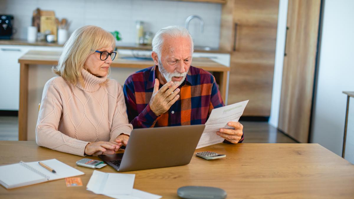 Peste 8 4 milioane de romani au inregistrat in martie sume mai reduse in conturile de la Pilonul II