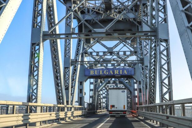 Podul Giurgiu Ruse va fi redeschis pentru circulatia rutiera in ambele sensuri inainte de Paste