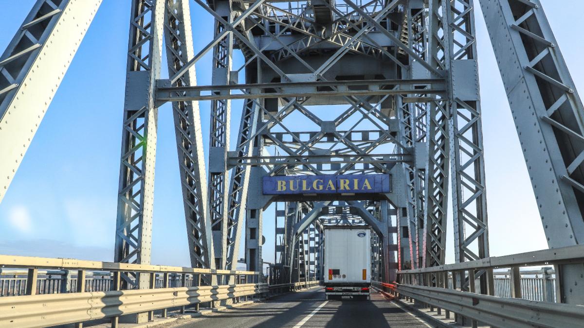 Podul Giurgiu Ruse va fi redeschis pentru circulatia rutiera in ambele sensuri inainte de Paste