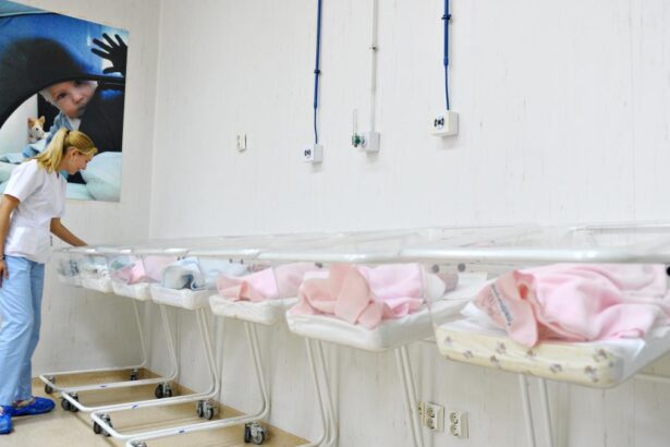 Populatia Romaniei a atins 21 6 milioane de persoane si continua sa imbatraneasca