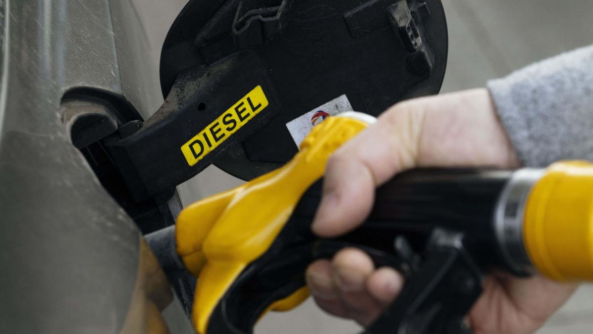 Racionalizarea combustibililor Nicusor Dan sustine ca in Romania nu am ajuns inca la acel nivel Se