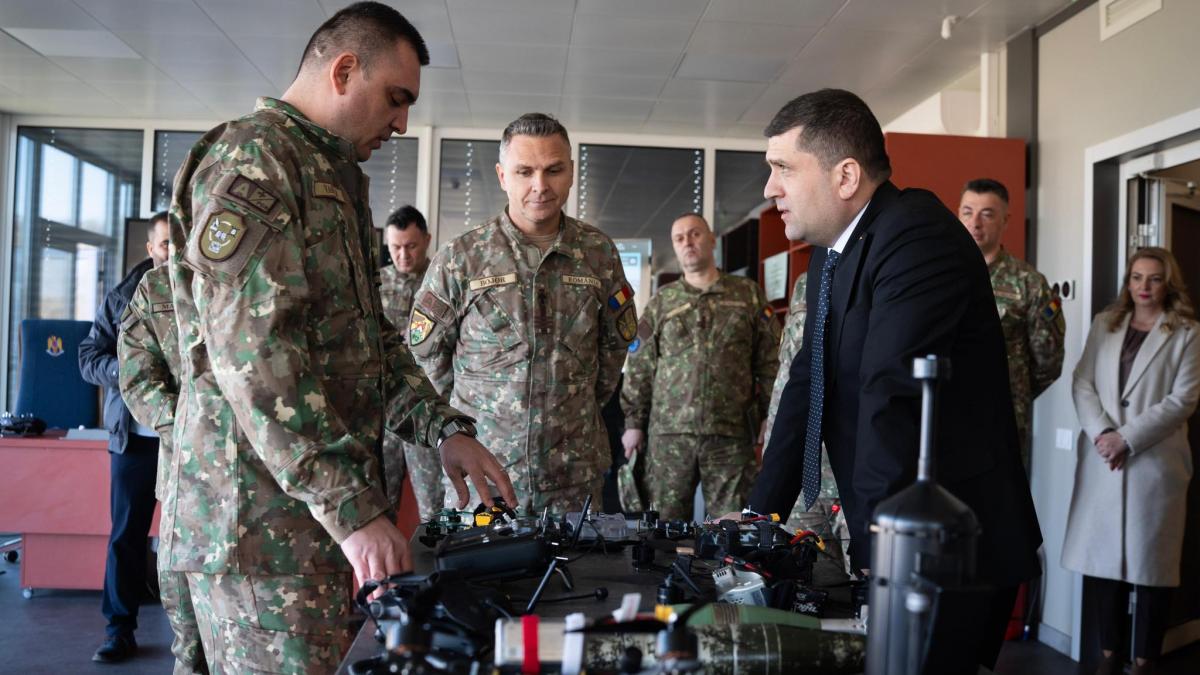 Radu Miruta anunta finalizarea ultimelor pregatiri pentru programul Soldat voluntar cu grad in termen