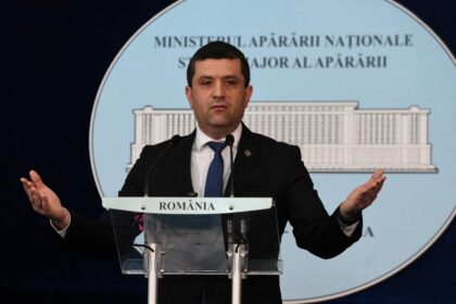 Radu Miruta prins cu minciuna Ce lipseste din CV ul ministrului USR al Apararii Informatia eronata