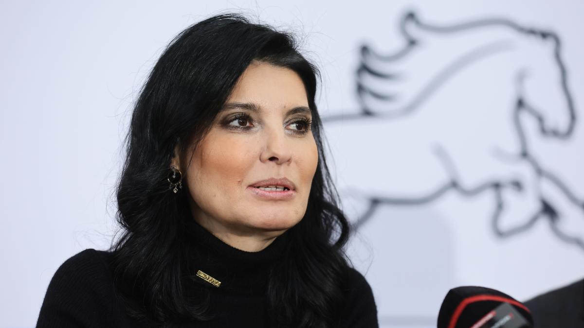 Ratele au crescut vertiginos Romanii ajunsi la limita rabdarii Lavinia Sandru Nu mai traim doar