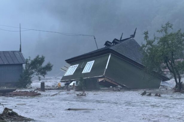 Romanii afectati de dezastre sau razboi vor beneficia de sprijin financiar din partea statului Legea a fost adoptata