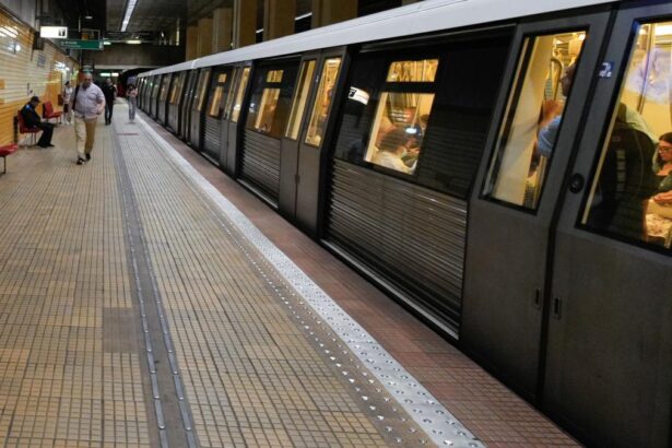 Scumpirea biletelor de metrou anulata Se cere demiterea conducerii Metrorex Miruta Si au triplat