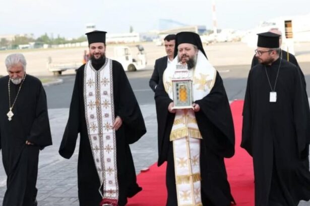 Sfanta Lumina de la Ierusalim a ajuns in Romania