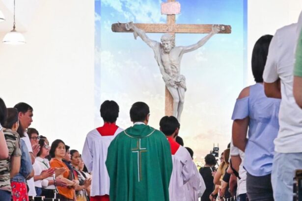 Slujbele de Paste catolica sunt suspendate la Dubai din cauza razboiului Enoriasii sunt rugati sa