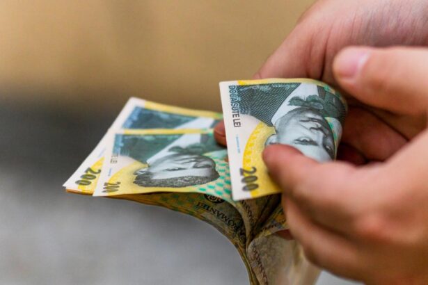 Solutia descoperita de pensionari pentru a face fata majorarii preturilor cauzate de criza combustibililor