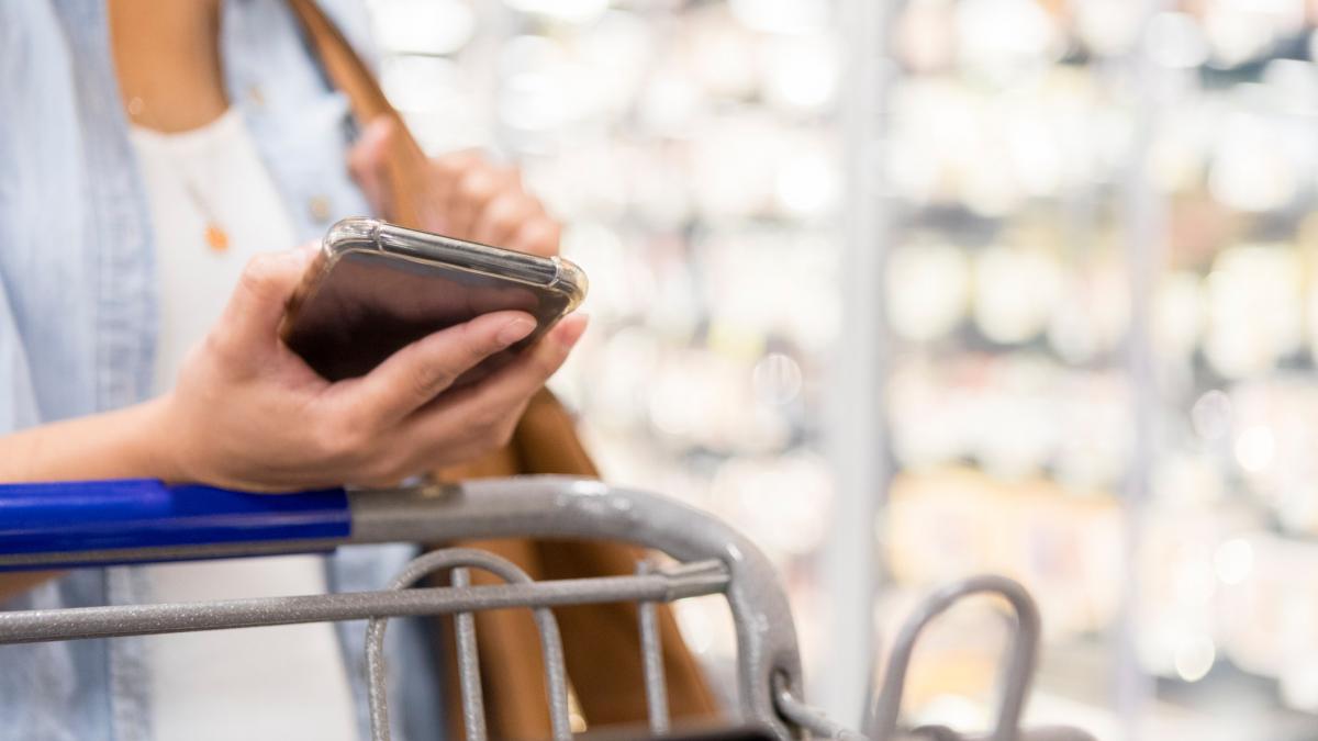 Studiu Numa 20 dintre romani fac mai multe cumparaturi de Paste in comparatie cu perioada obisnuita Oamenii