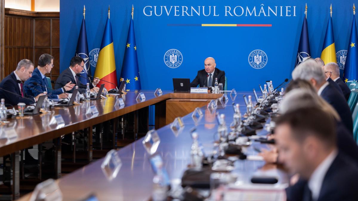 Sursele Guvernul evalueaza o reducere voluntara a preturilor la carburani Motorina