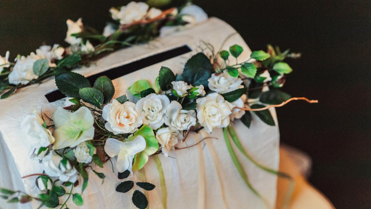 Un mire a furat darul de nunta de peste 94000 de lei si a simulat un jaft in Zalau Fara sa