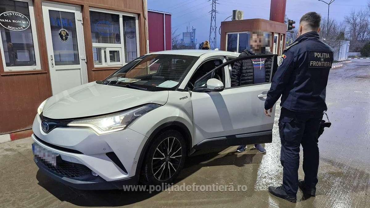 Un sofer bulgar a incercat sa intre in Romania cu o masina clonata Politistii au confiscat o la