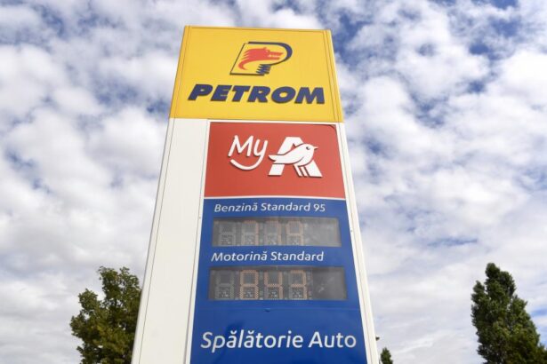 acciza la motorina scade cu 03 lei litru guvernul propune o contributie de solidaritate intre 15 si