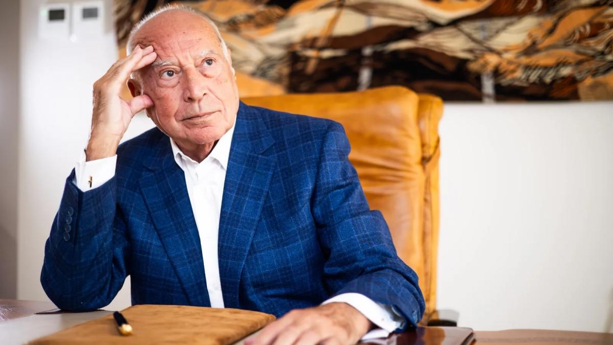 cuvinte ce inspira mesajul emoionant al profesorului dan voiculescu pentru mircea lucescu o emblema