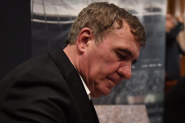 gheorghe hagi in lacrimi dupa pierderea lui mircea lucescu nu am cuvinte a fost ca un tata pentru mine