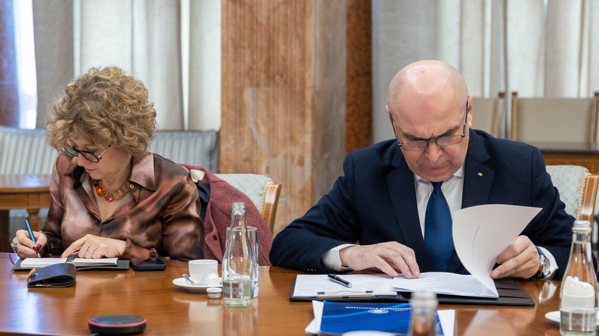 scandalul vanzarii firmelor la bursa vicepremierul gheorghiu sustine ca listarea rapida are