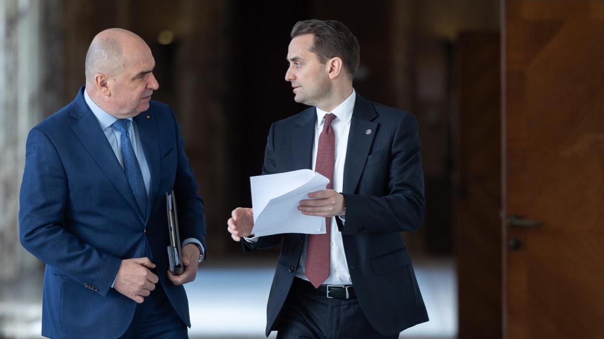 surse interzicerea cumulrii pensiei cu salariul in sectorul public proiectul va fi discutat in sedina de guvern sindicatele